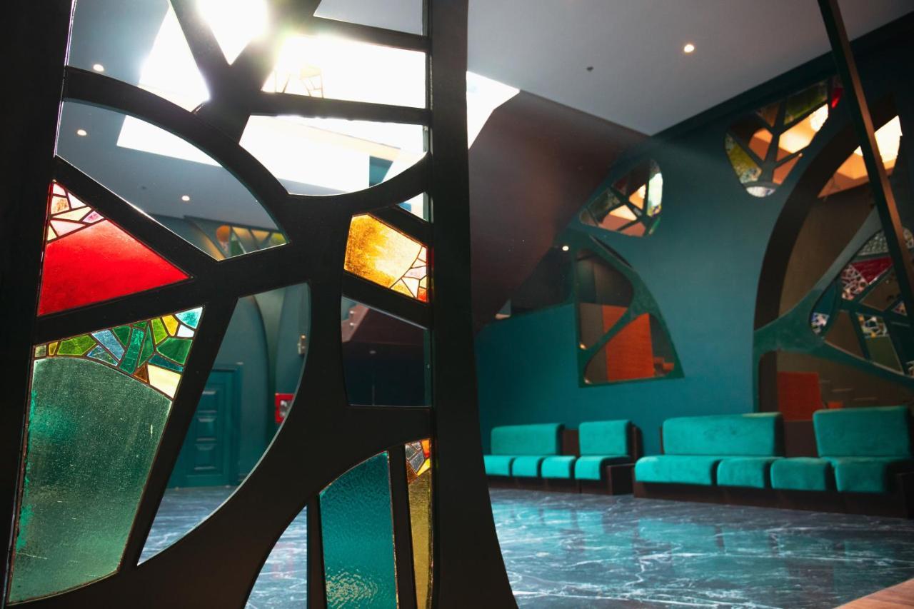 Arka Art Hotel ティラナ エクステリア 写真 Interior of the sanctuary