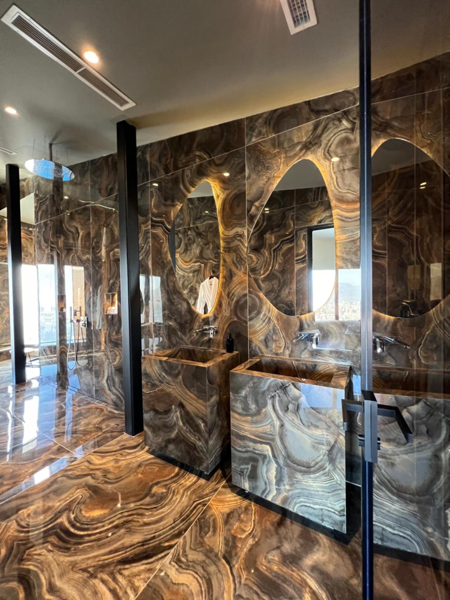Arka Art Hotel ティラナ エクステリア 写真 Bathroom in the residence