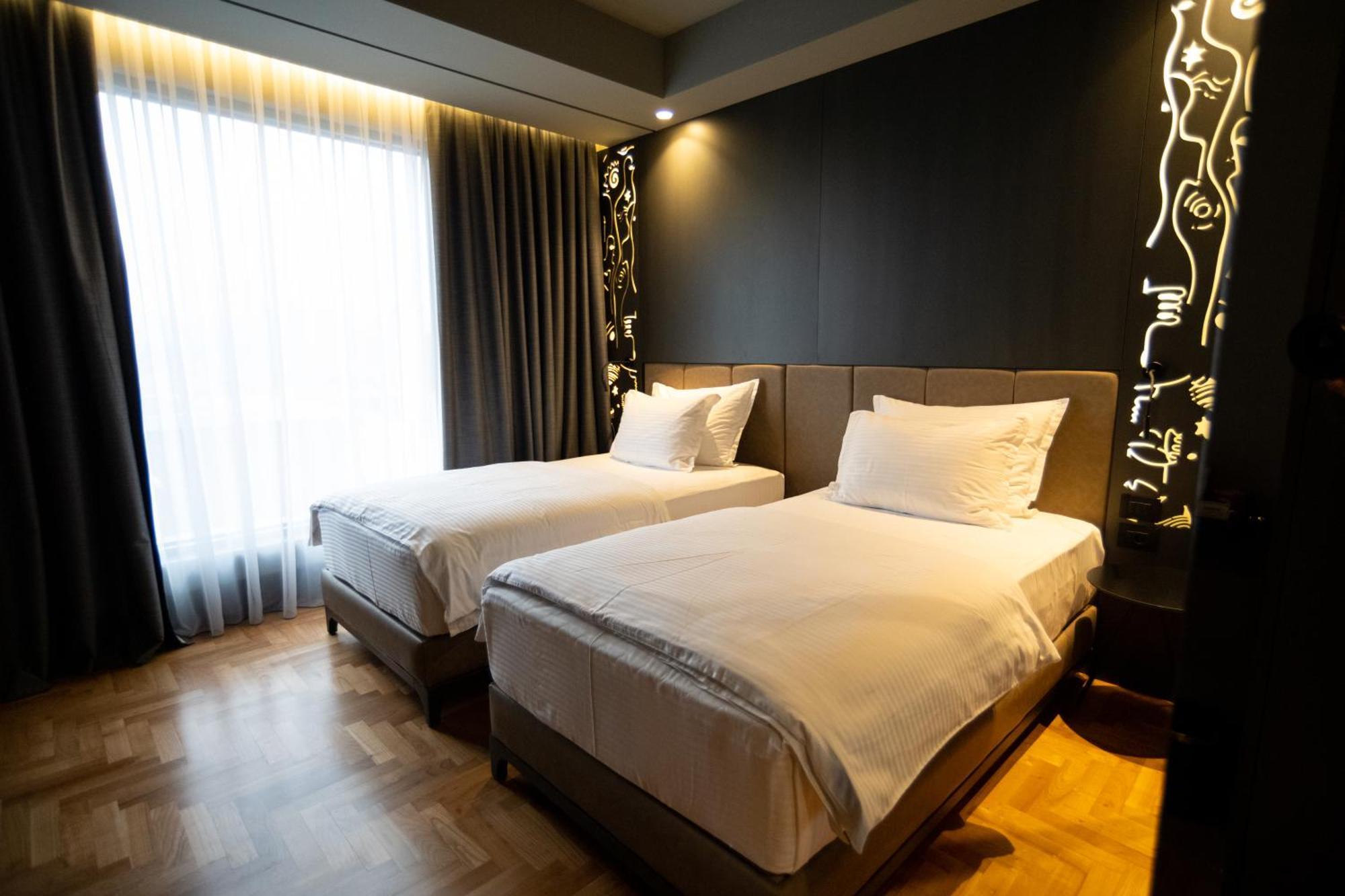 Arka Art Hotel ティラナ エクステリア 写真 Deluxe Twin Room