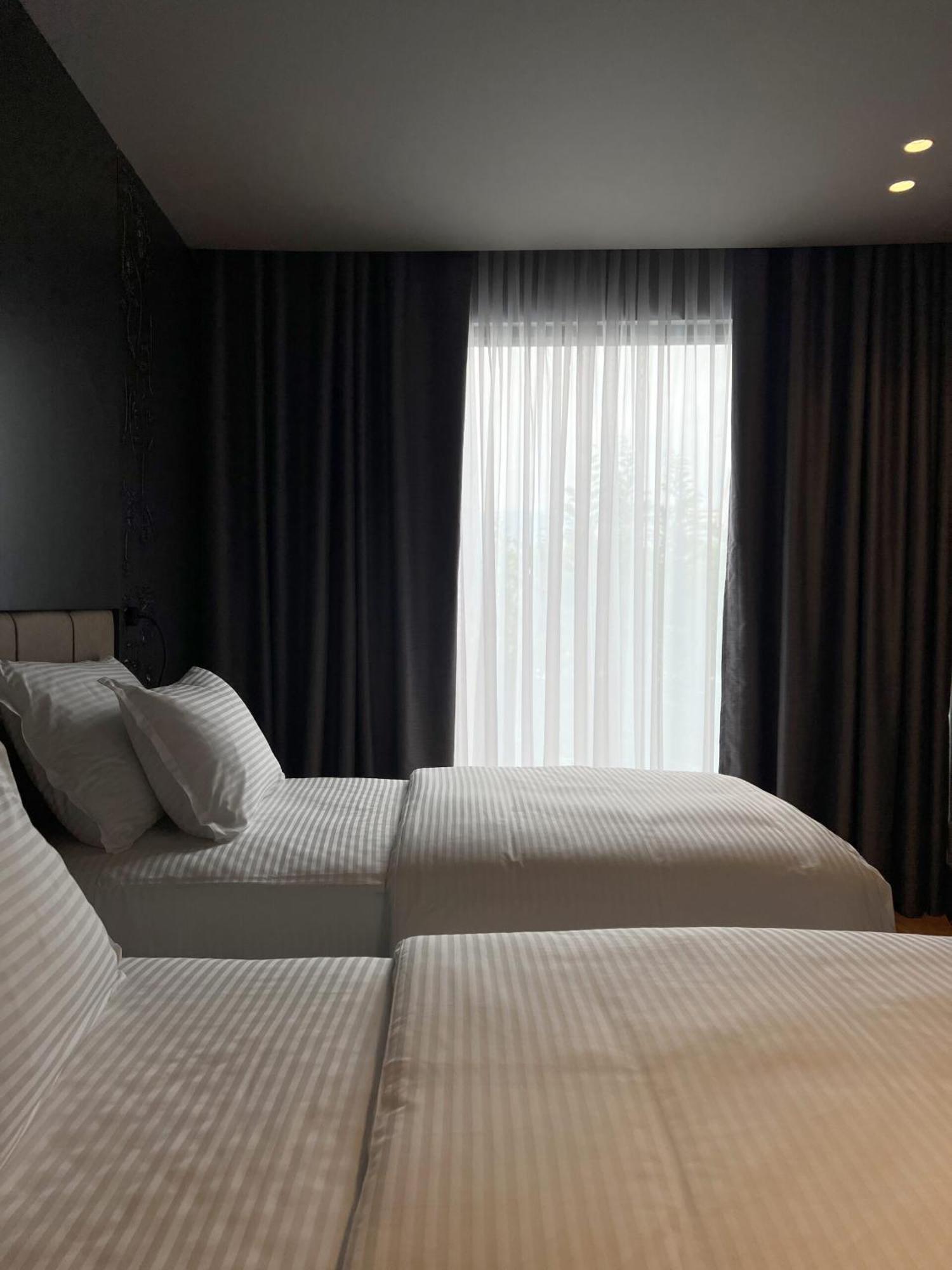 Arka Art Hotel ティラナ エクステリア 写真